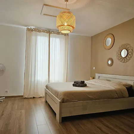 Duplex A - Gare A 3 Min - Futuroscope *